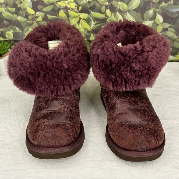 {UGG Australia} Krinkle Bailey Sheepskin Boots, Distressed Maroon Plum Wine 1872 - Picture 8 of 16